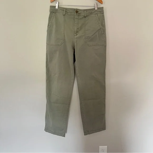GAP Girlfriend Khaki Green Chinos Pants Relaxed Fit - Picture 2 of 9